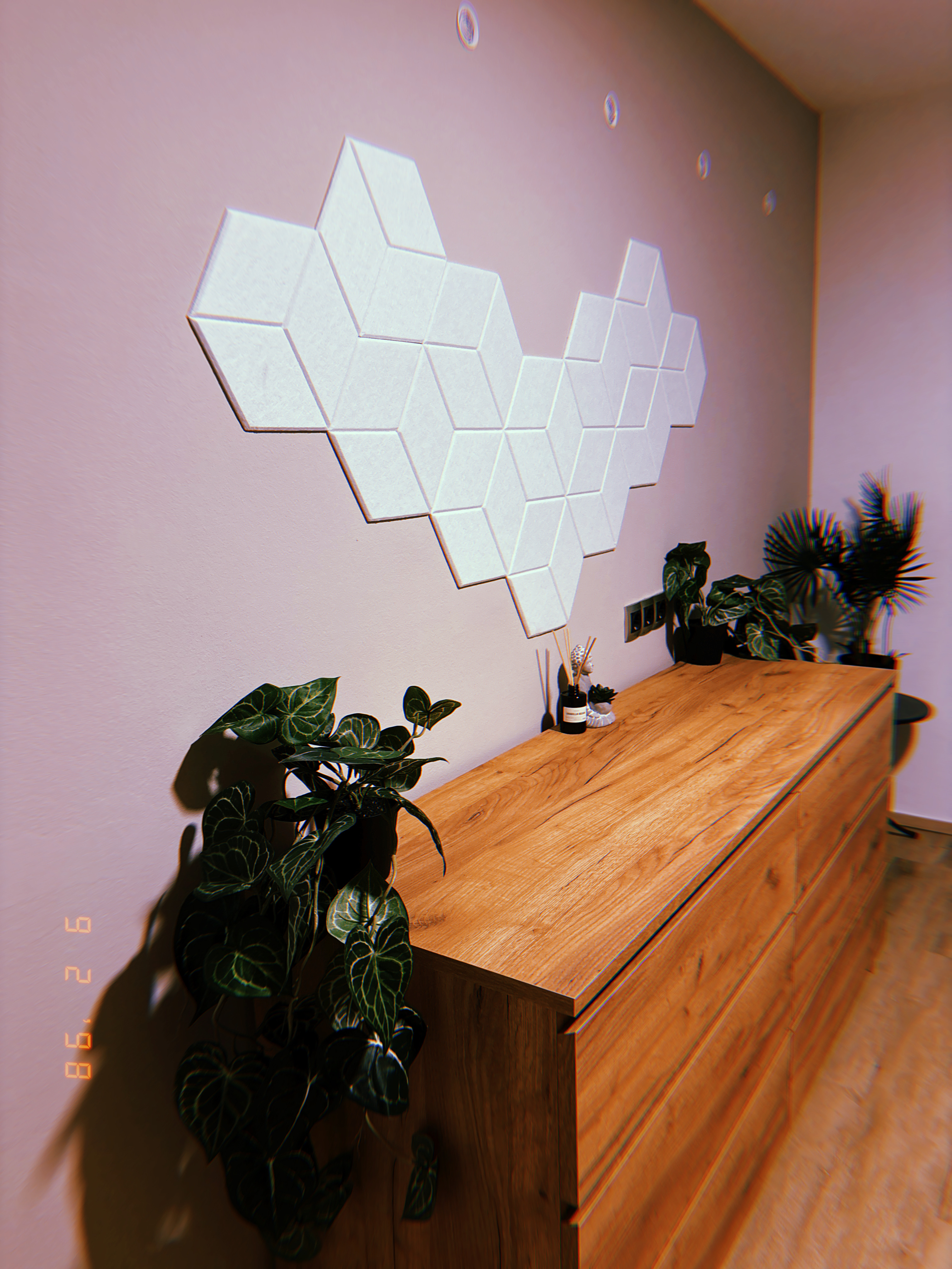 Pastelno zeleni detajli v prostoru